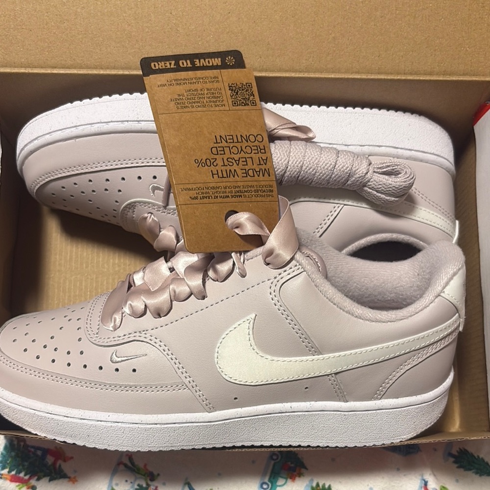 Nike Light Pink Sneakers